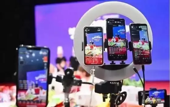 Douyin e-commerce livestream
