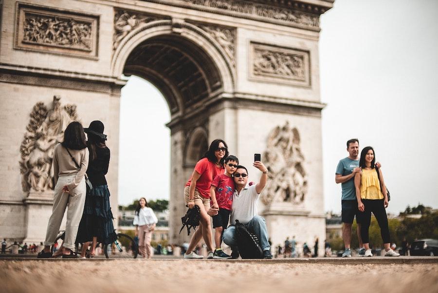 chinese tourists travel