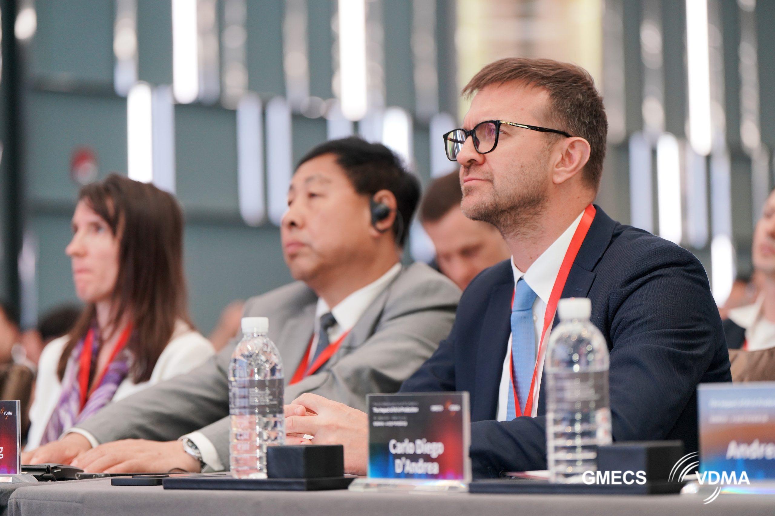VDMA Future Fit Conference Attendees with headset for simultaneous interpretation from HI-COM