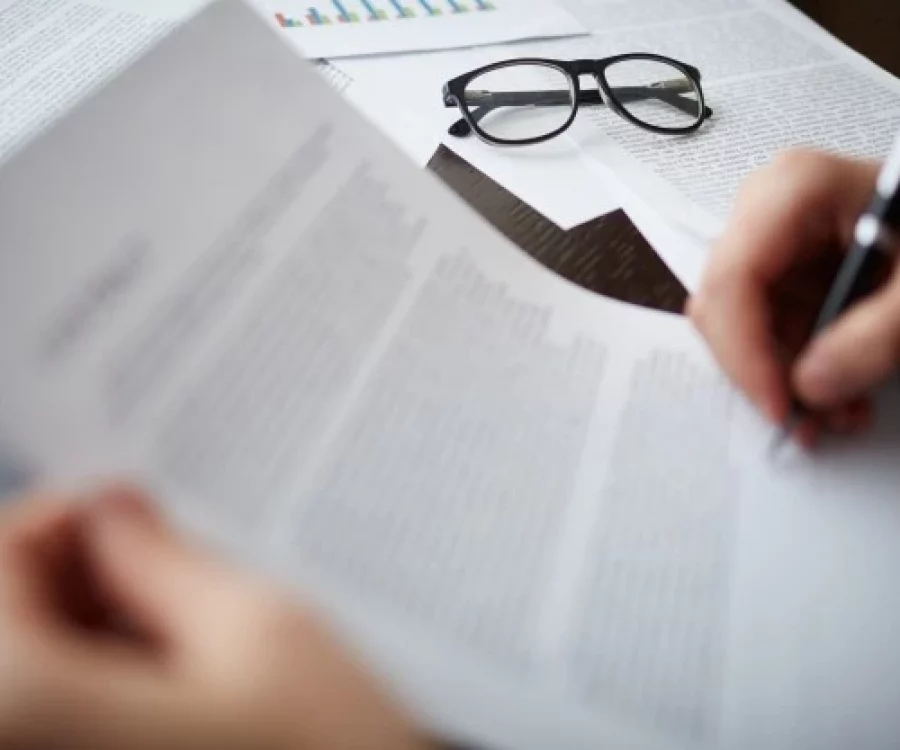HI-COM est le principal fournisseur de traductions certifiées et assermentées pour les visas, les prêts bancaires, les documents d’embauche et autres documents d’affaires en Chine et à l'étranger.